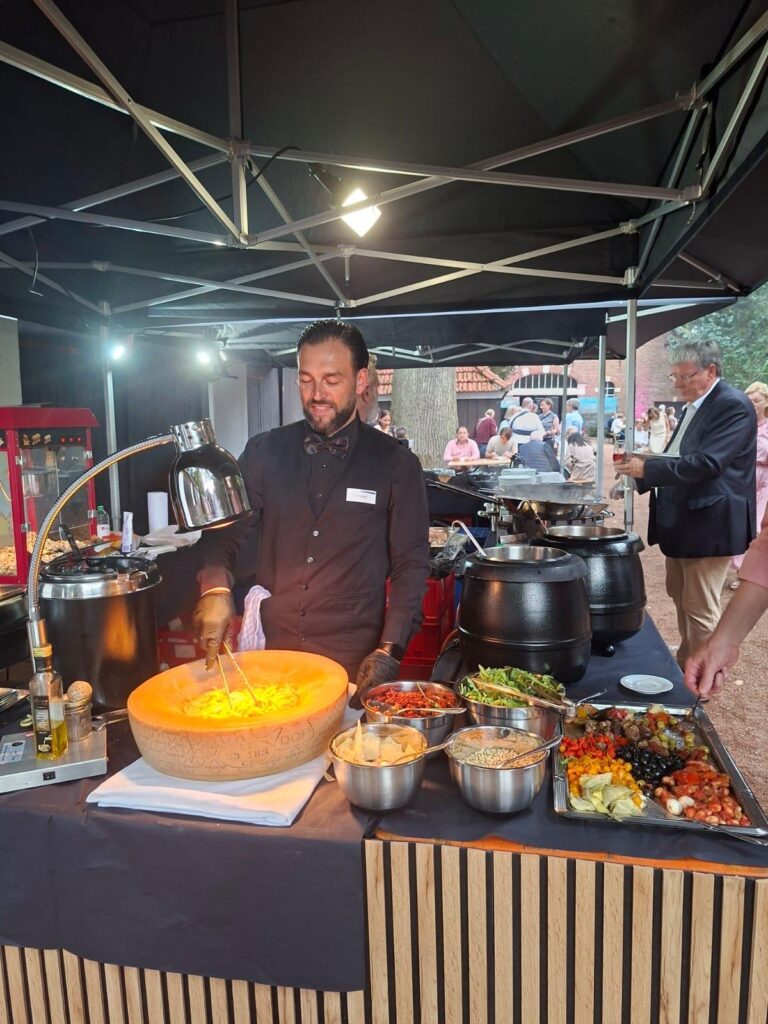 WhatsApp Image 2025-10-01 at 18.24.47 (2)